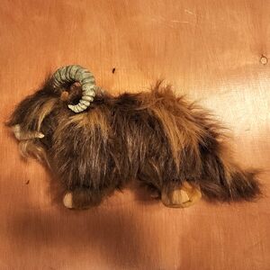 Disney Star Wars Bantha Pulsh